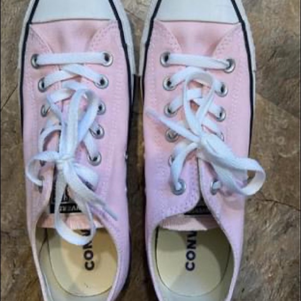 Pink converse